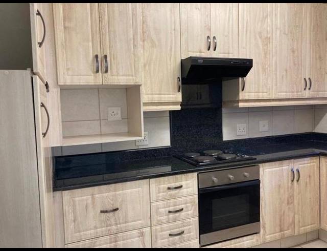 2 BEDROOM TOWNHOUSE FOR SALE IN UMHLANGA CENTRAL